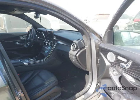 2018 Mercedes-Benz Glc 300 z USA, uszkodzony, nr VIN WDC0G4JBXJV074561